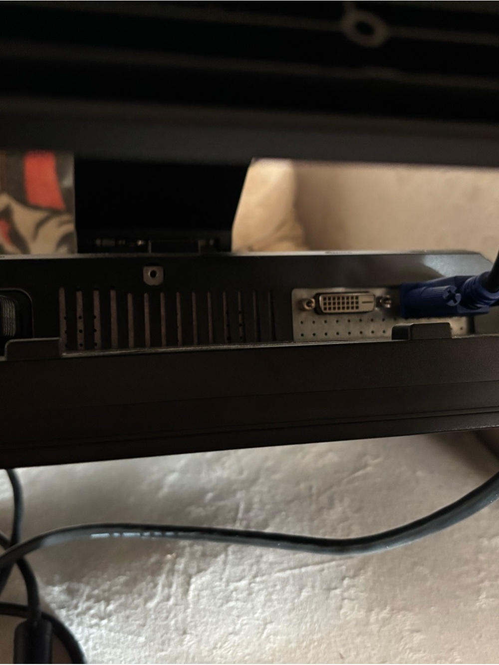 Dell Black 22" LED Computer Monitor - Picture 3 of 3